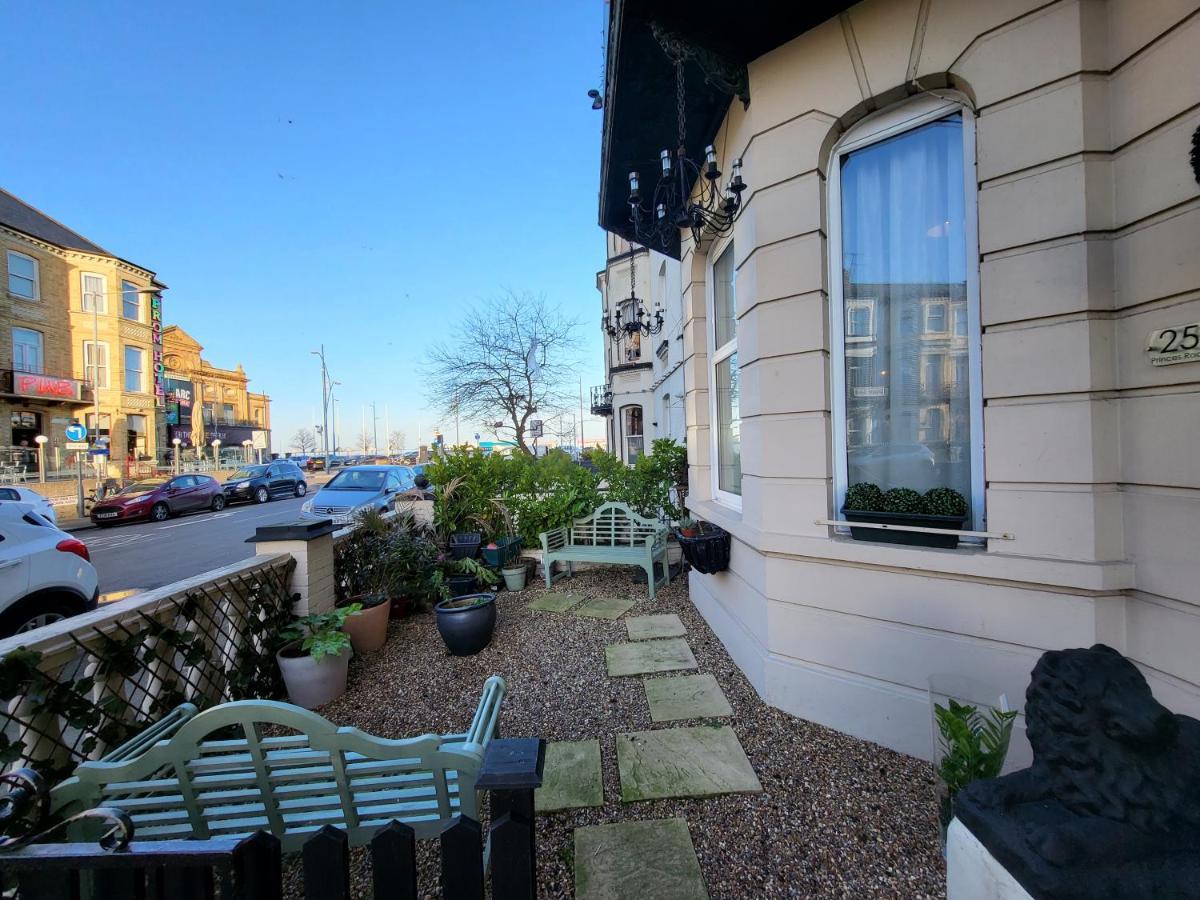 The Collingwood Guest House Great Yarmouth Bagian luar foto